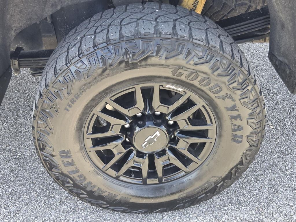 2024 Chevrolet Silverado ZR2
