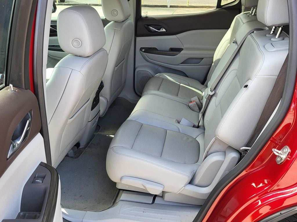 2022 GMC Acadia SLT