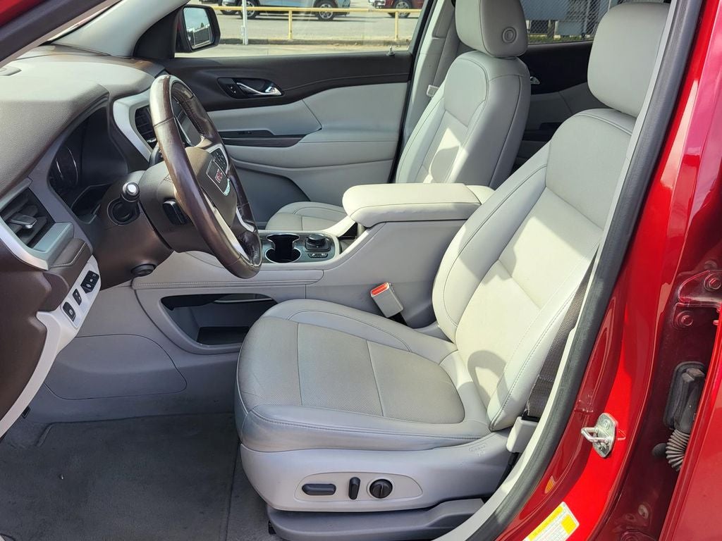 2022 GMC Acadia SLT
