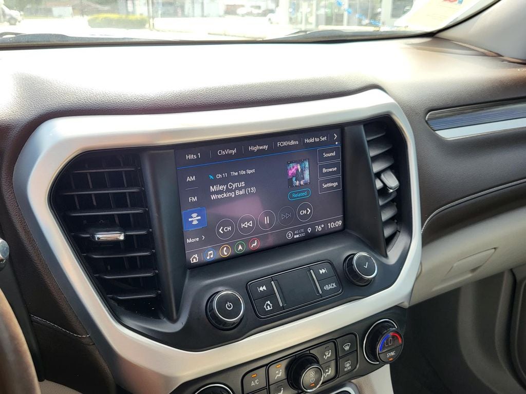 2022 GMC Acadia SLT