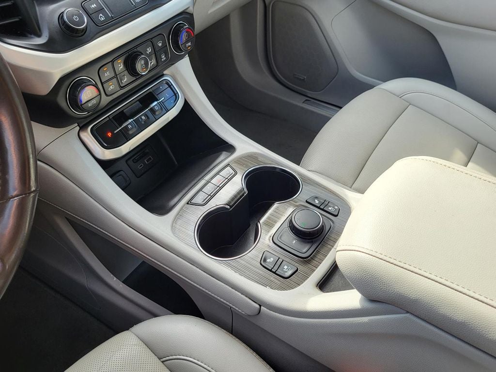 2022 GMC Acadia SLT