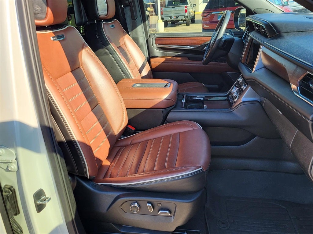 2023 GMC Yukon XL Denali Ultimate