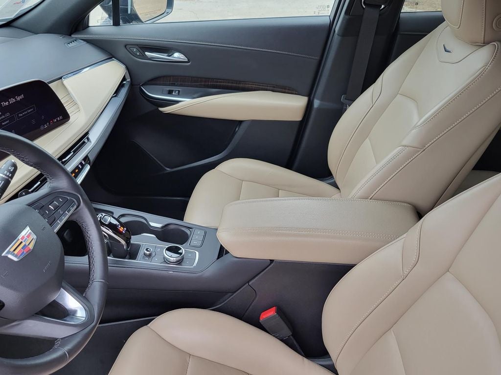 2025 Cadillac XT4 Premium Luxury