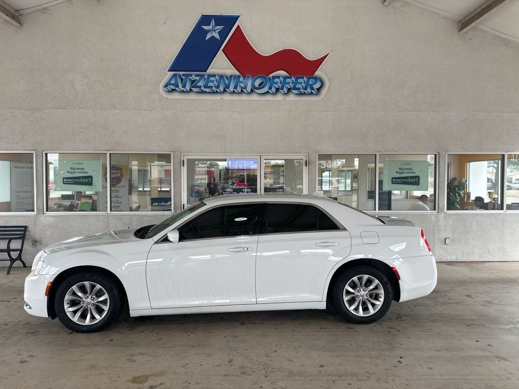 2019 Chrysler 300 Touring