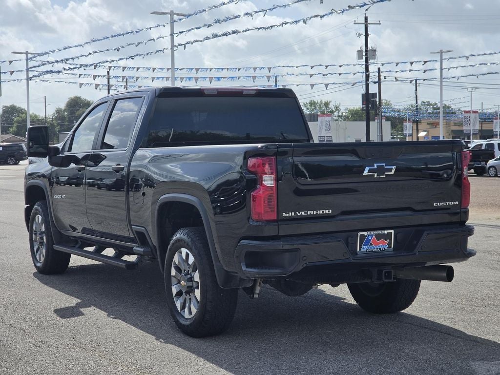 2026 Chevrolet Silverado Custom