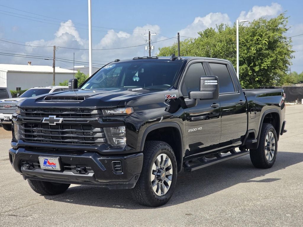 2026 Chevrolet Silverado Custom