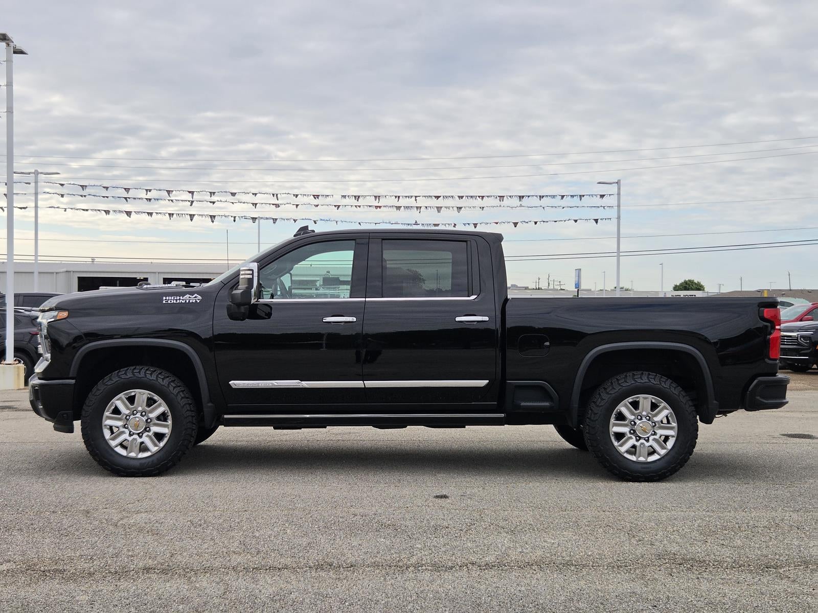 2025 Chevrolet Silverado High Country