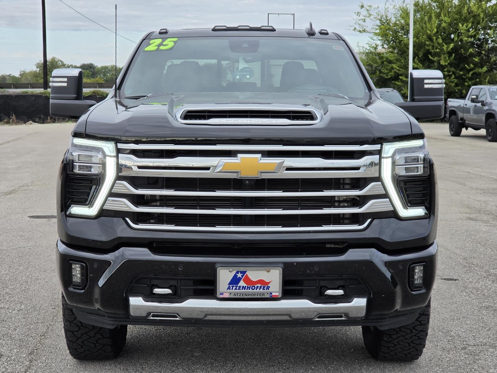 2025 Chevrolet Silverado High Country