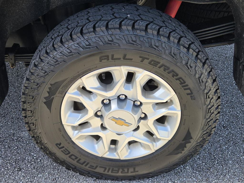 2023 Chevrolet Silverado LT