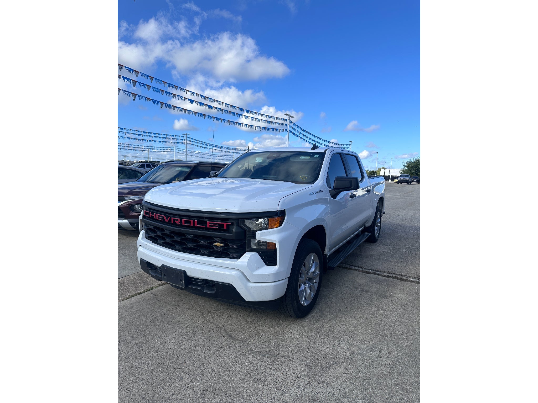 2022 Chevrolet Silverado Custom