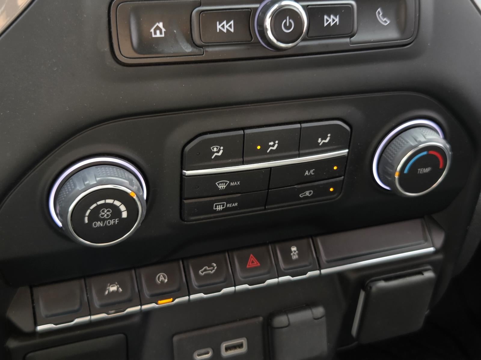 2022 Chevrolet Silverado Custom