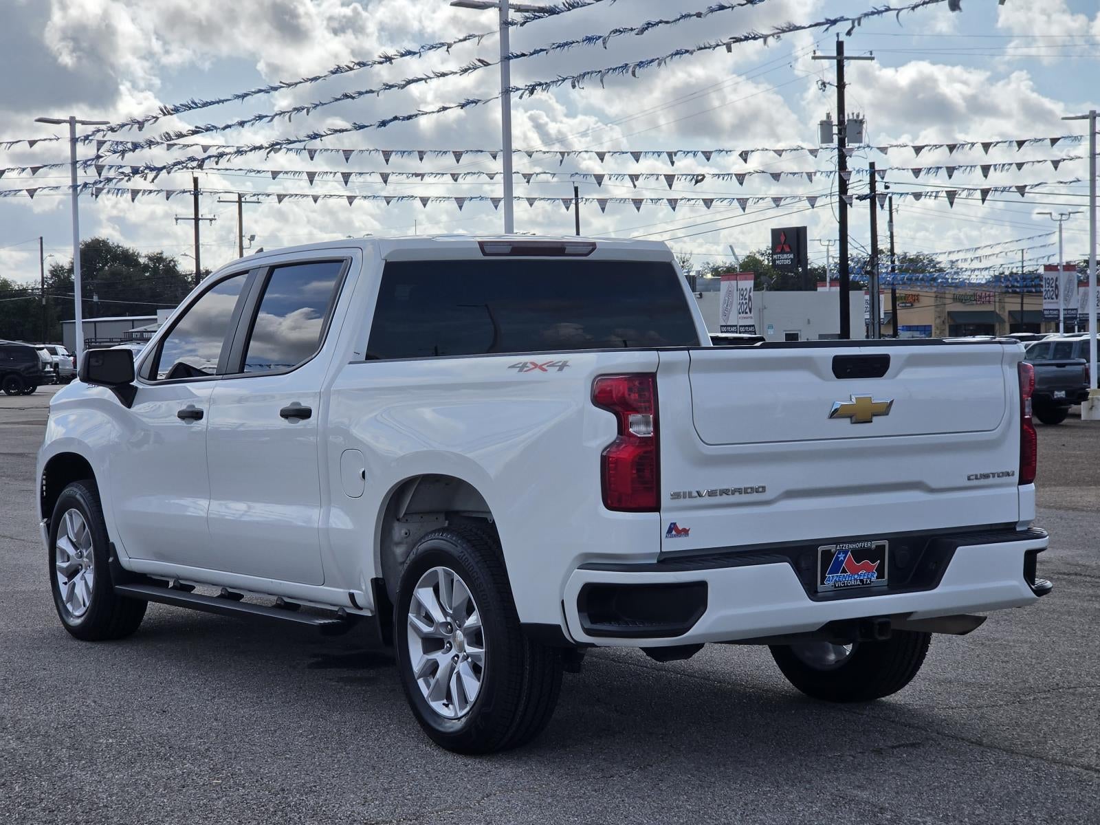 2022 Chevrolet Silverado Custom