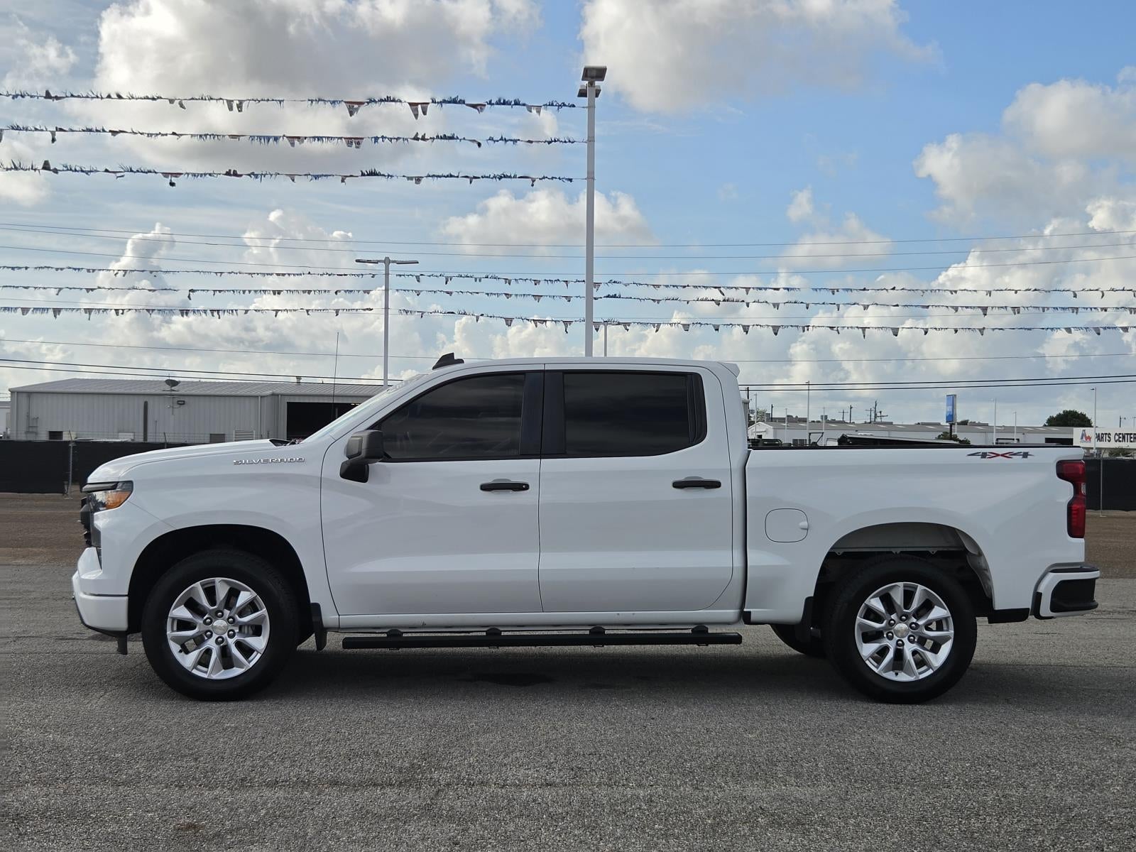 2022 Chevrolet Silverado Custom