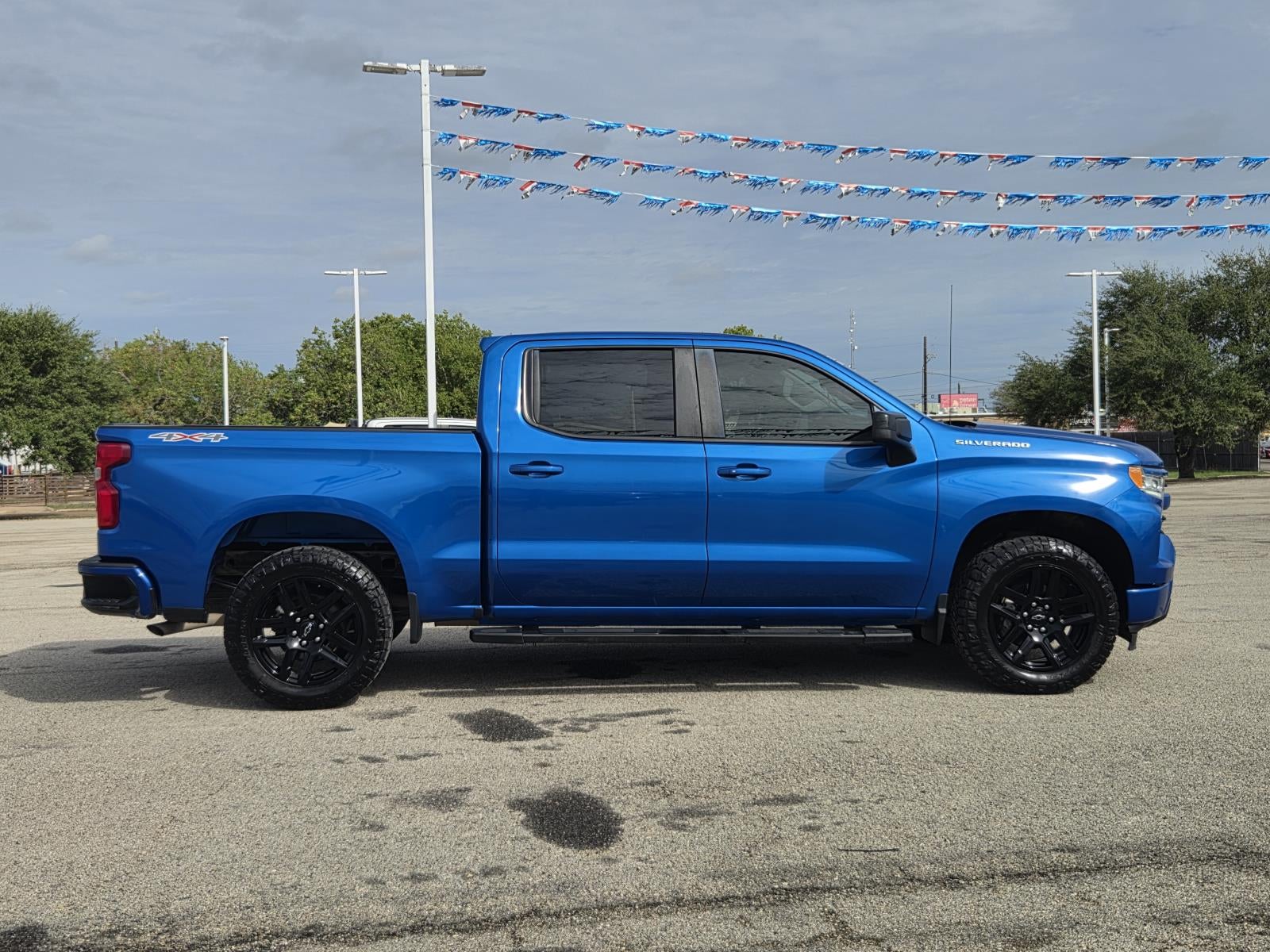 2022 Chevrolet Silverado RST