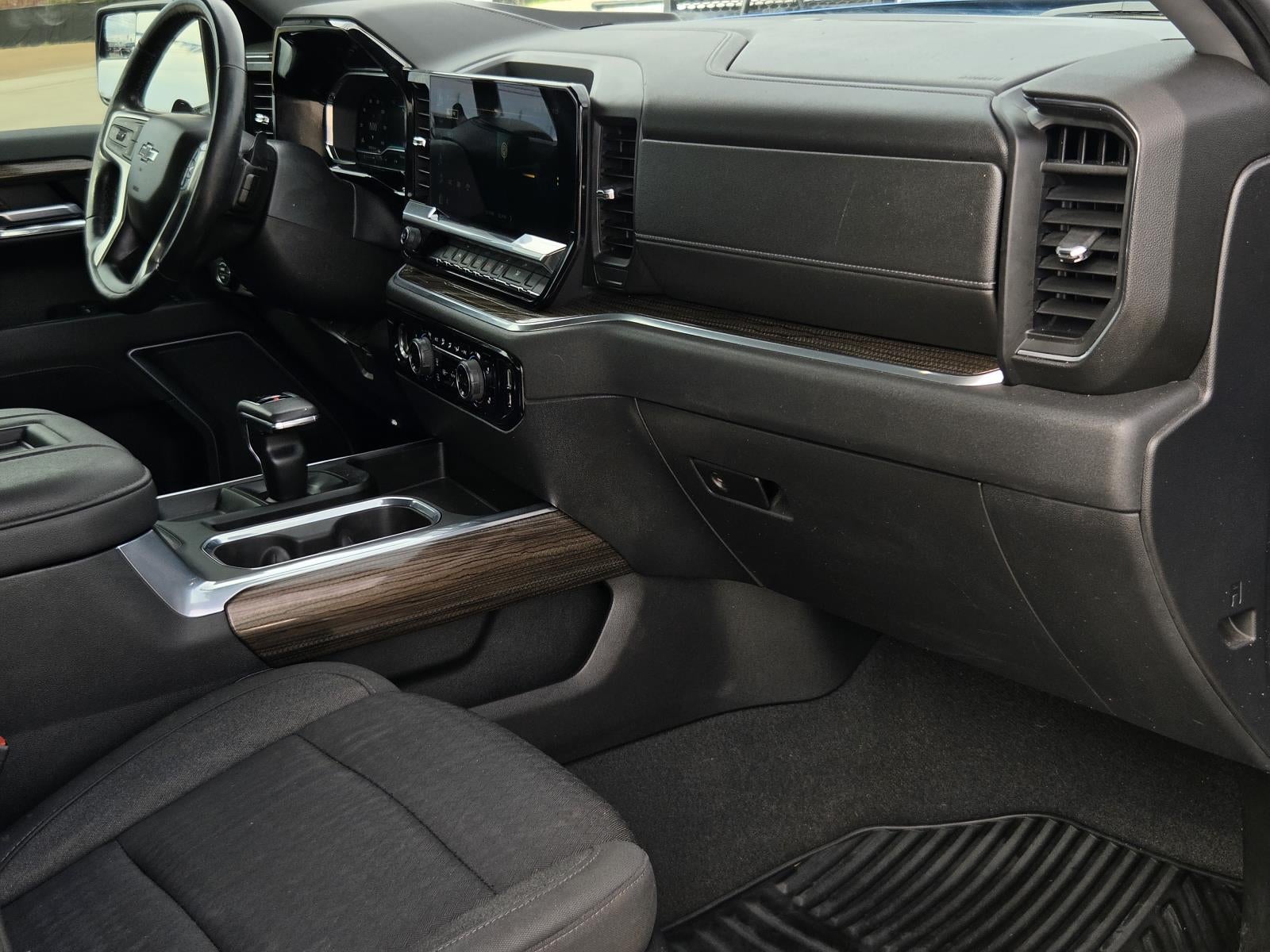 2022 Chevrolet Silverado RST