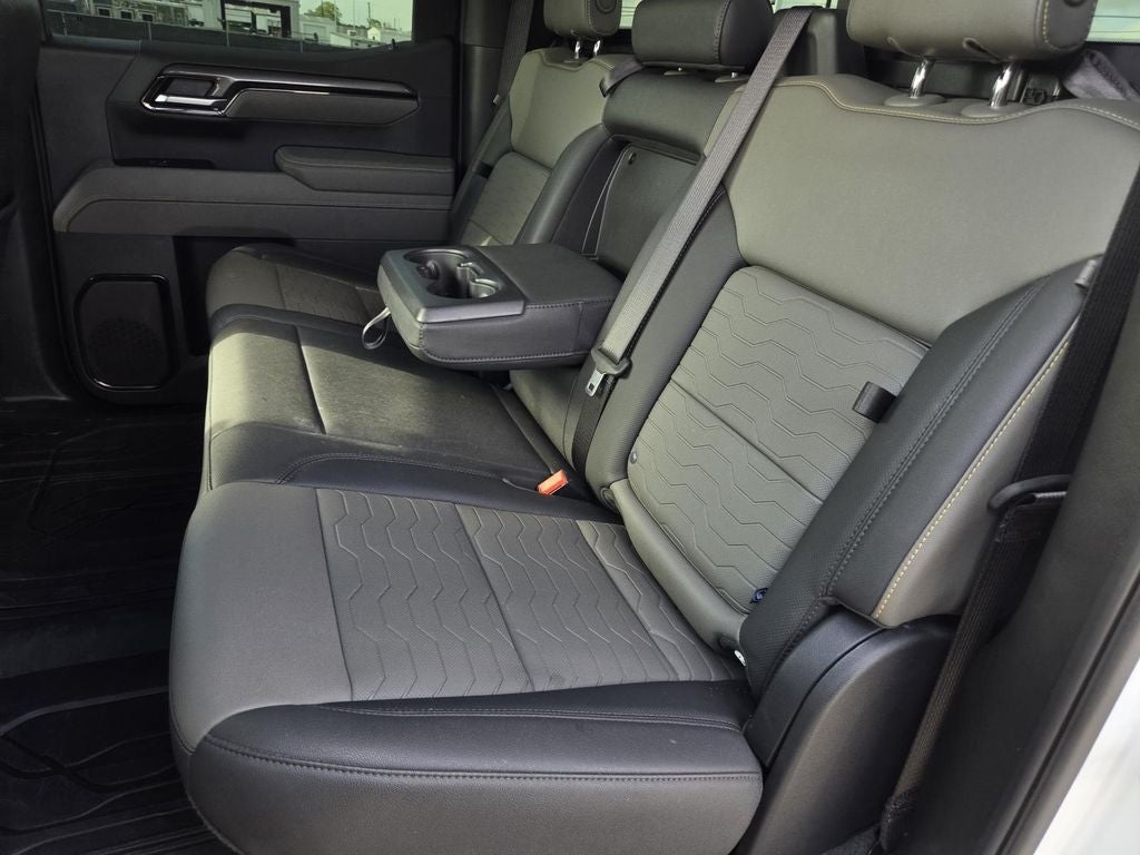 2025 Chevrolet Silverado ZR2