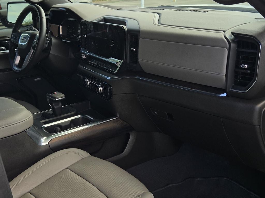 2023 GMC Sierra SLT