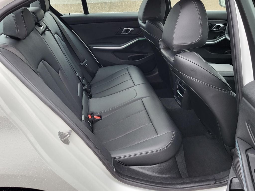 2025 BMW 3 Series 330i