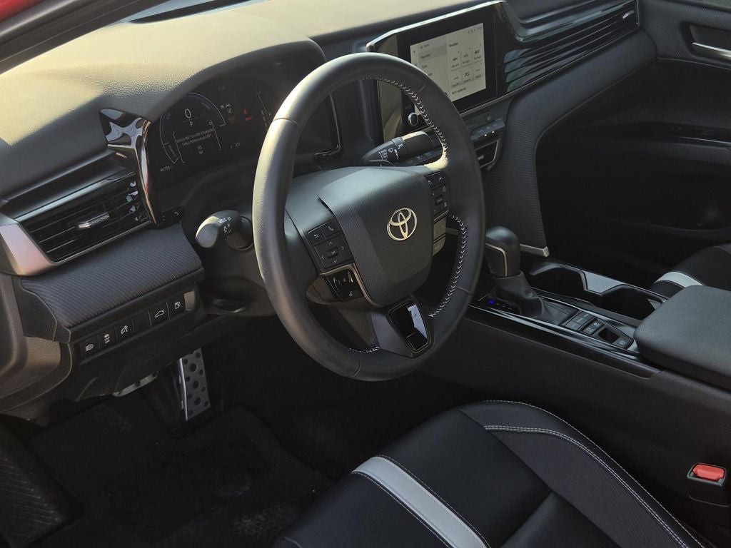 2025 Toyota Camry Hybrid SE