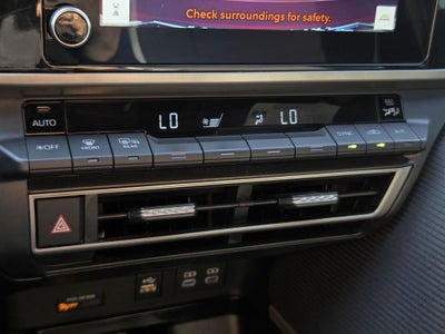2025 Toyota Camry Hybrid SE