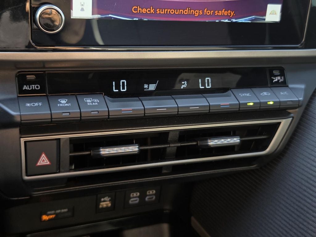2025 Toyota Camry Hybrid SE