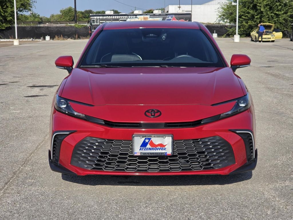 2025 Toyota Camry Hybrid SE