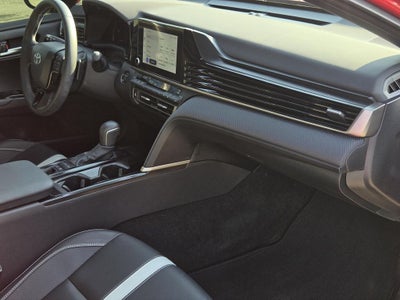 2025 Toyota Camry Hybrid SE
