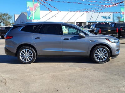 2020 Buick Enclave Essence