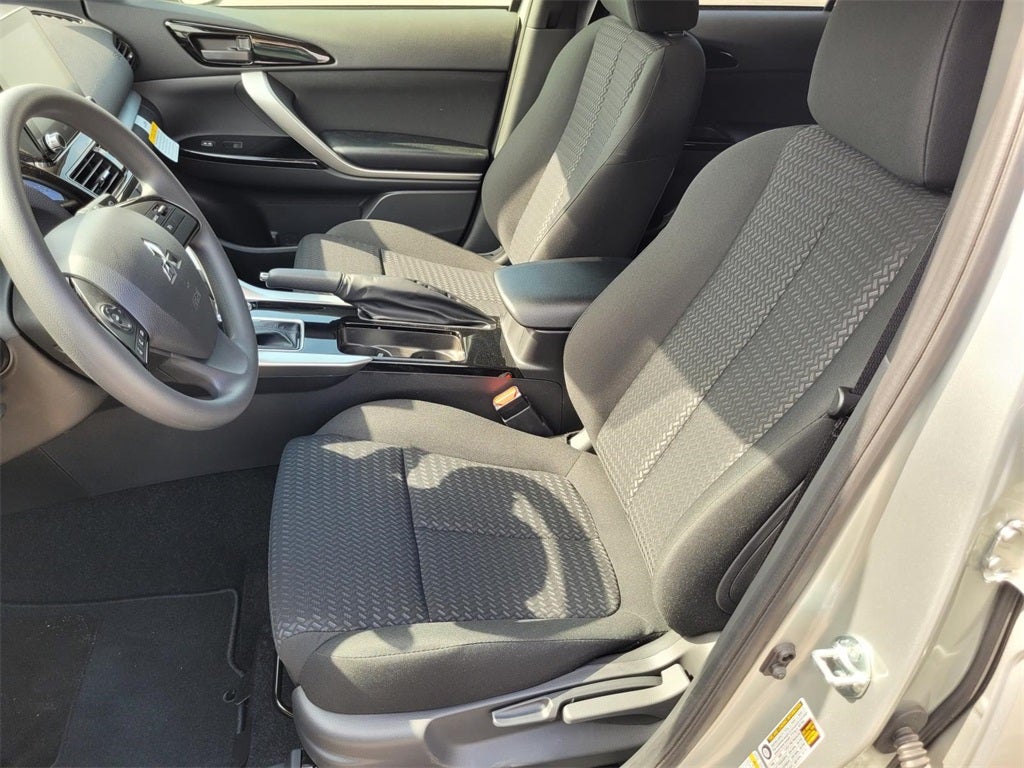 2025 Mitsubishi Eclipse Cross LE