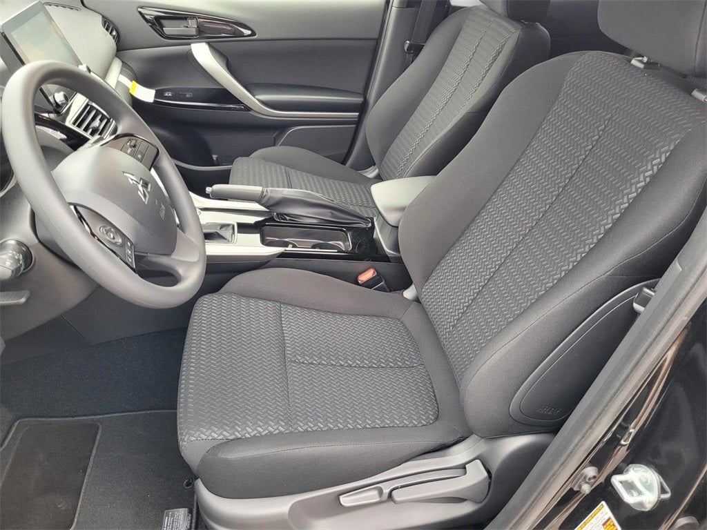 2025 Mitsubishi Eclipse Cross LE