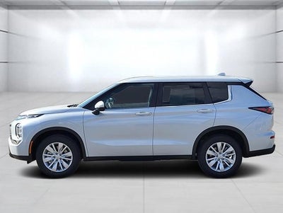 2026 Mitsubishi Outlander ES