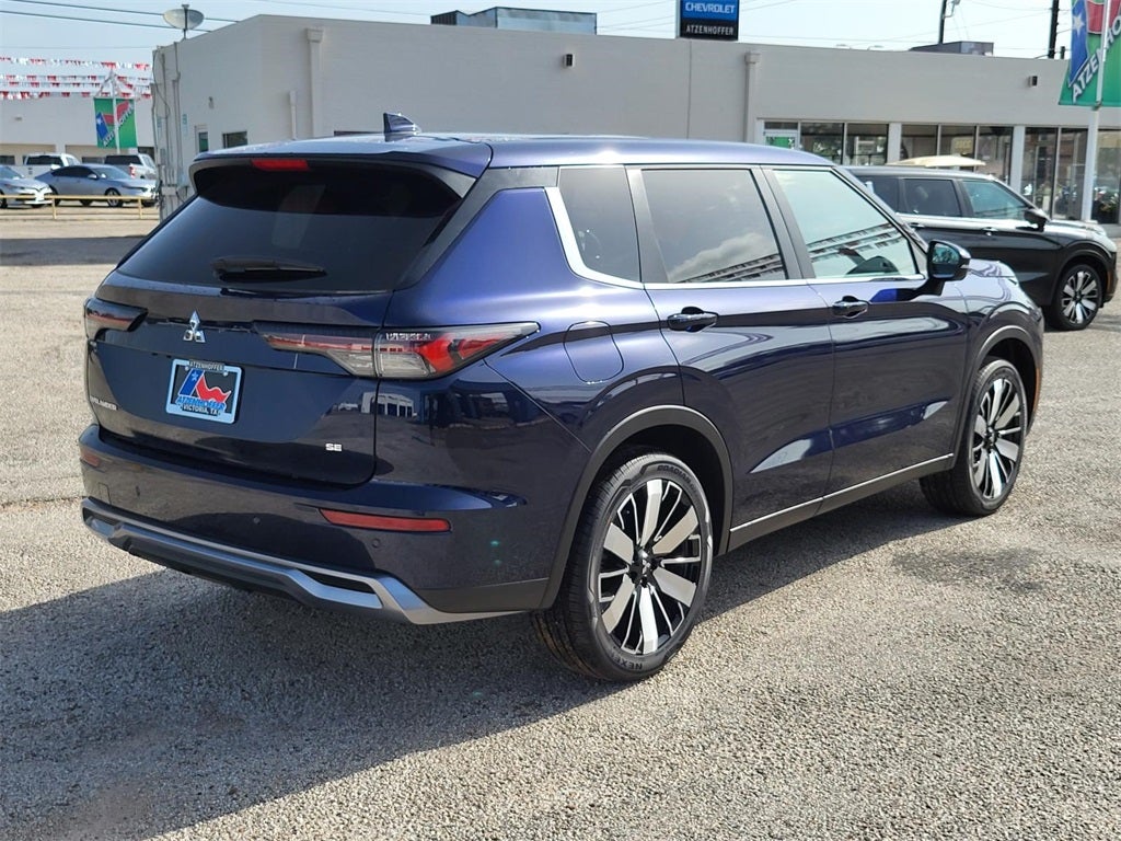 2025 Mitsubishi Outlander SE