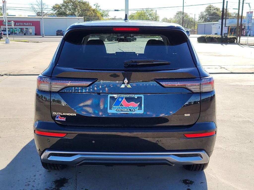 2026 Mitsubishi Outlander SE
