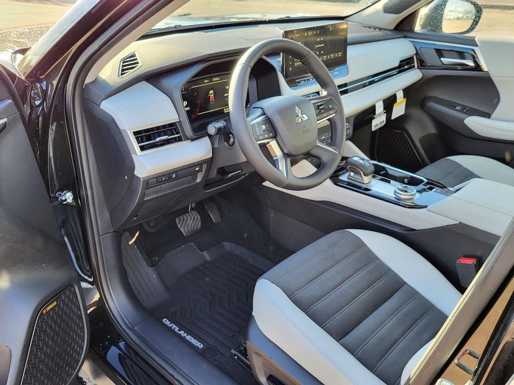 2026 Mitsubishi Outlander SE