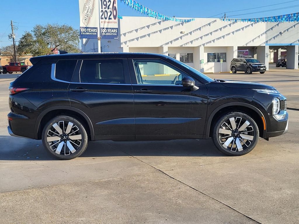 2026 Mitsubishi Outlander SE