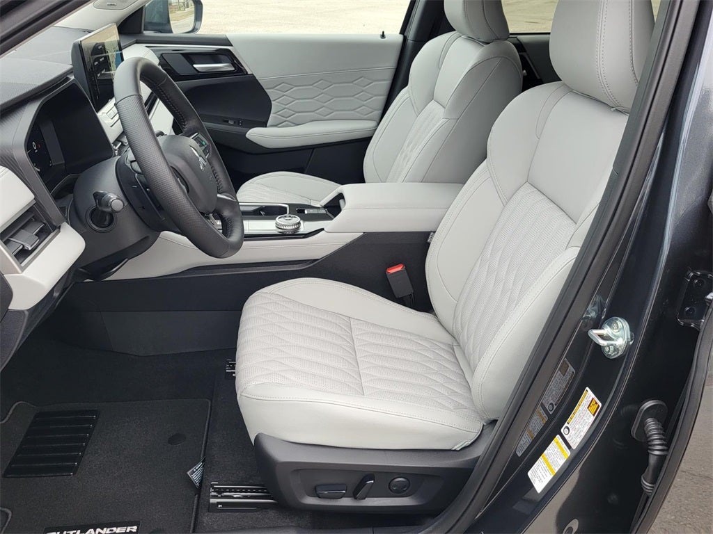 2026 Mitsubishi Outlander SEL