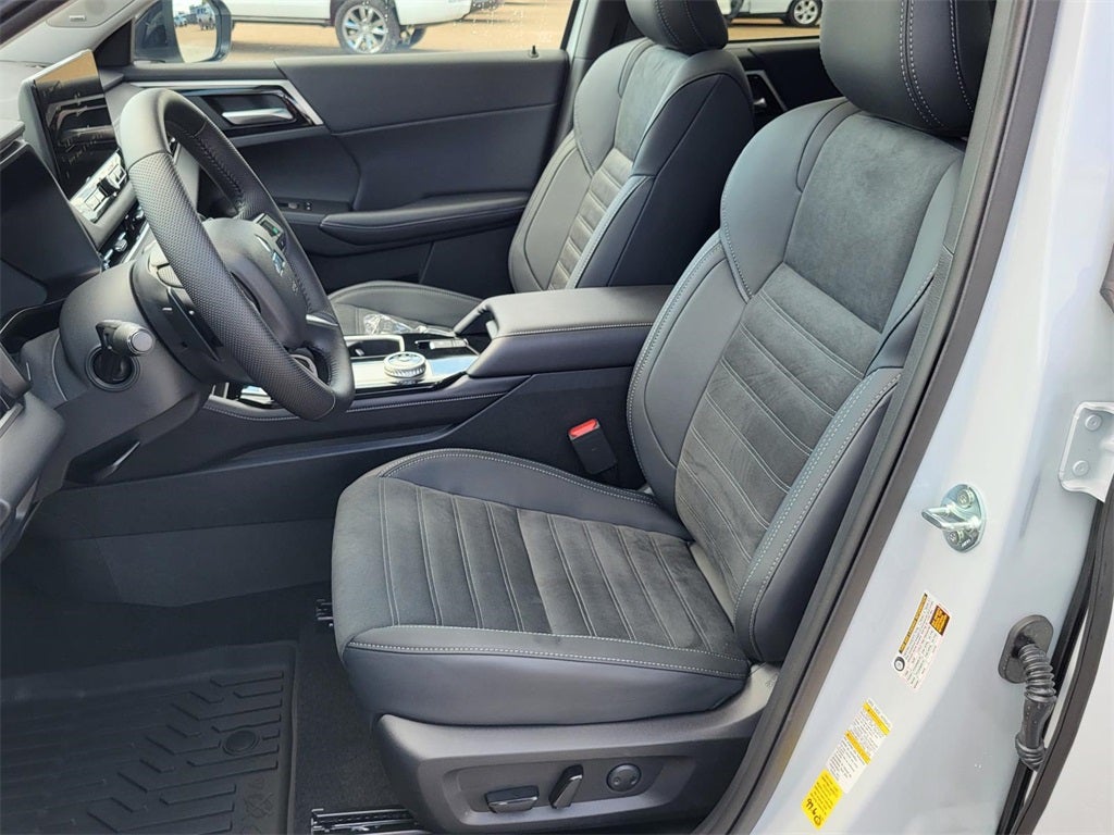 2025 Mitsubishi Outlander Trail Edition