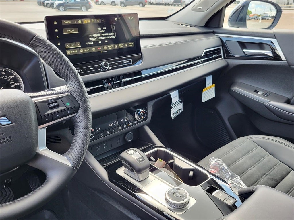 2025 Mitsubishi Outlander Trail Edition