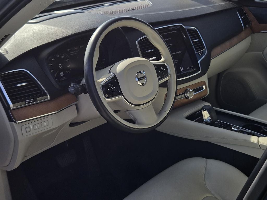 2022 Volvo XC90 Inscription Expression